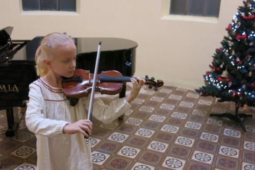 Houslový koncert žáků ze třídy p. uč. Kaňovské
